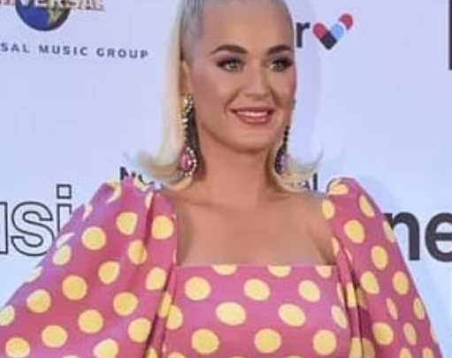 Katy Perry Looks Hot In This Mini Dress Zaa News 