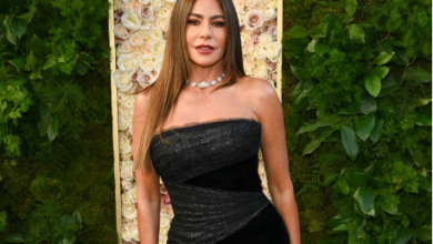 Photo of Sofía Vergara’s Playful Moment at the 2025 Golden Globes